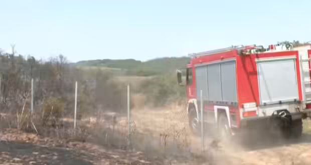 Θεσσαλονίκη: Σε εξέλιξη φωτιά στο Ωραιόκαστρο- Περιορίστηκε σε χαράδρα