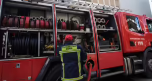 Θεσσαλονίκη: Φωτιά σε εγκαταλελειμμένο κτίριο στην Τούμπα