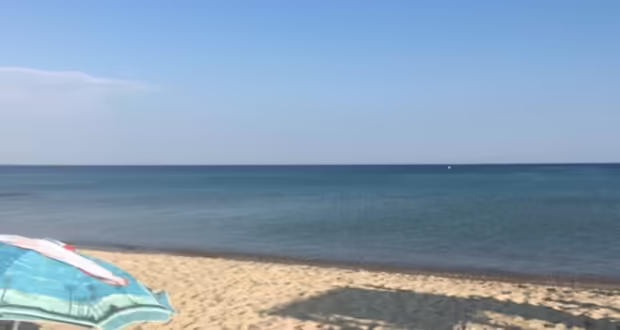 Χαλκιδική: Παραθεριστής ανασύρθηκε χωρίς τις αισθήσεις του από τη θάλασσα στο Πολύχρονο