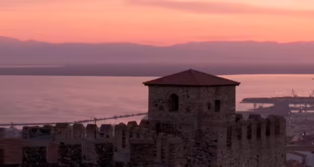 Θεσσαλονίκη: Ανάδειξη των Βυζαντινών τειχών με νέο φωτισμό