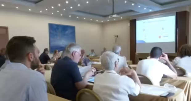 Αλεξανδρούπολη: Κορυφαίοι μέντορες δίνουν συμβουλές και καθοδήγηση στους νέους επιστήμονες
