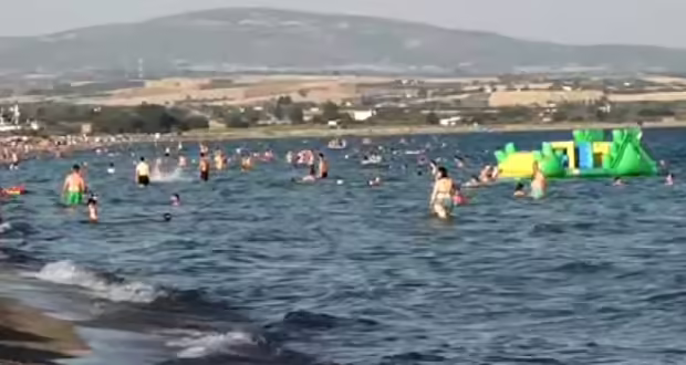 Θεσσαλονίκη: Μέχρι αργά στις παραλίες λόγω υψηλών θερμοκρασιών
